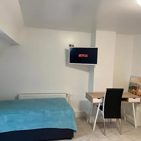 In - Ruhige Lage Mit Bester Anbindung * Ноймюнстер