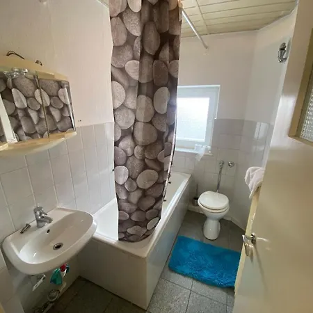 In - Ruhige Lage Mit Bester Anbindung *