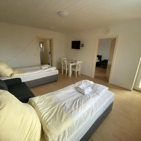 In - Ruhige Lage Mit Bester Anbindung Apartamento