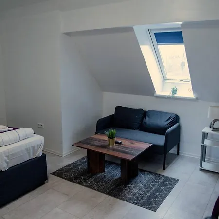 In - Ruhige Lage Mit Bester Anbindung Apartamento Neumünster