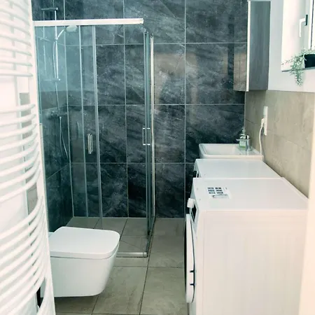 In - Ruhige Lage Mit Bester Anbindung Apartamento